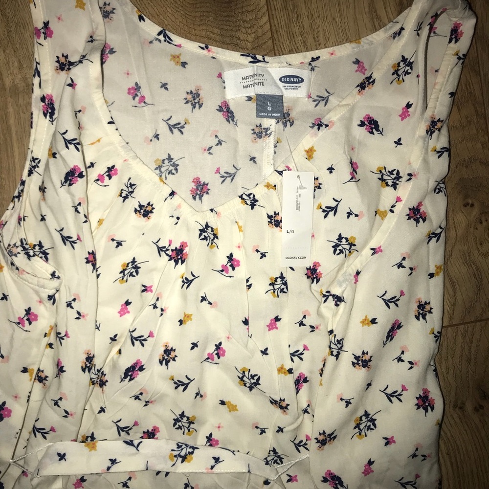 White floral maternity dress